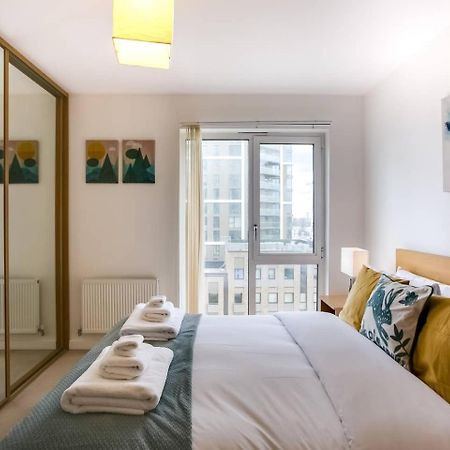 Guestready - Comfort By The Thames, W/ Balcony ลอนดอน ภายนอก รูปภาพ