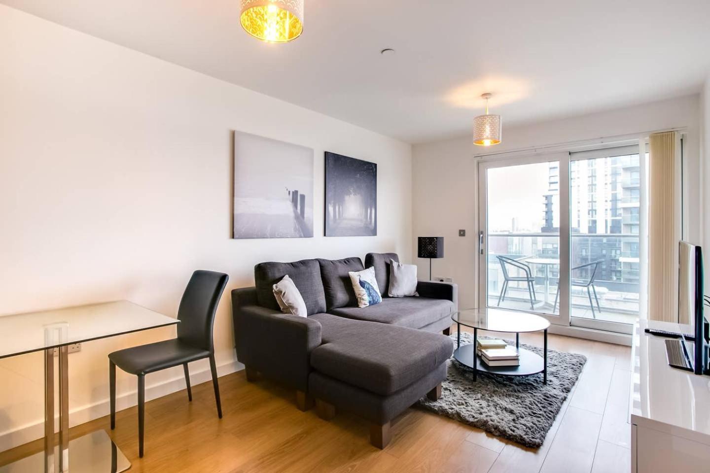 Guestready - Comfort By The Thames, W/ Balcony ลอนดอน ภายนอก รูปภาพ