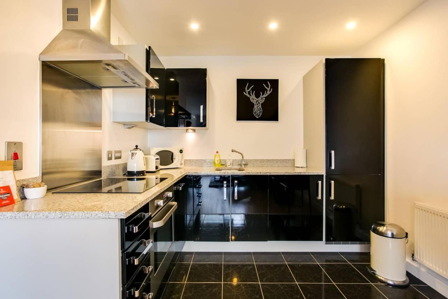 Guestready - Comfort By The Thames, W/ Balcony ลอนดอน ภายนอก รูปภาพ