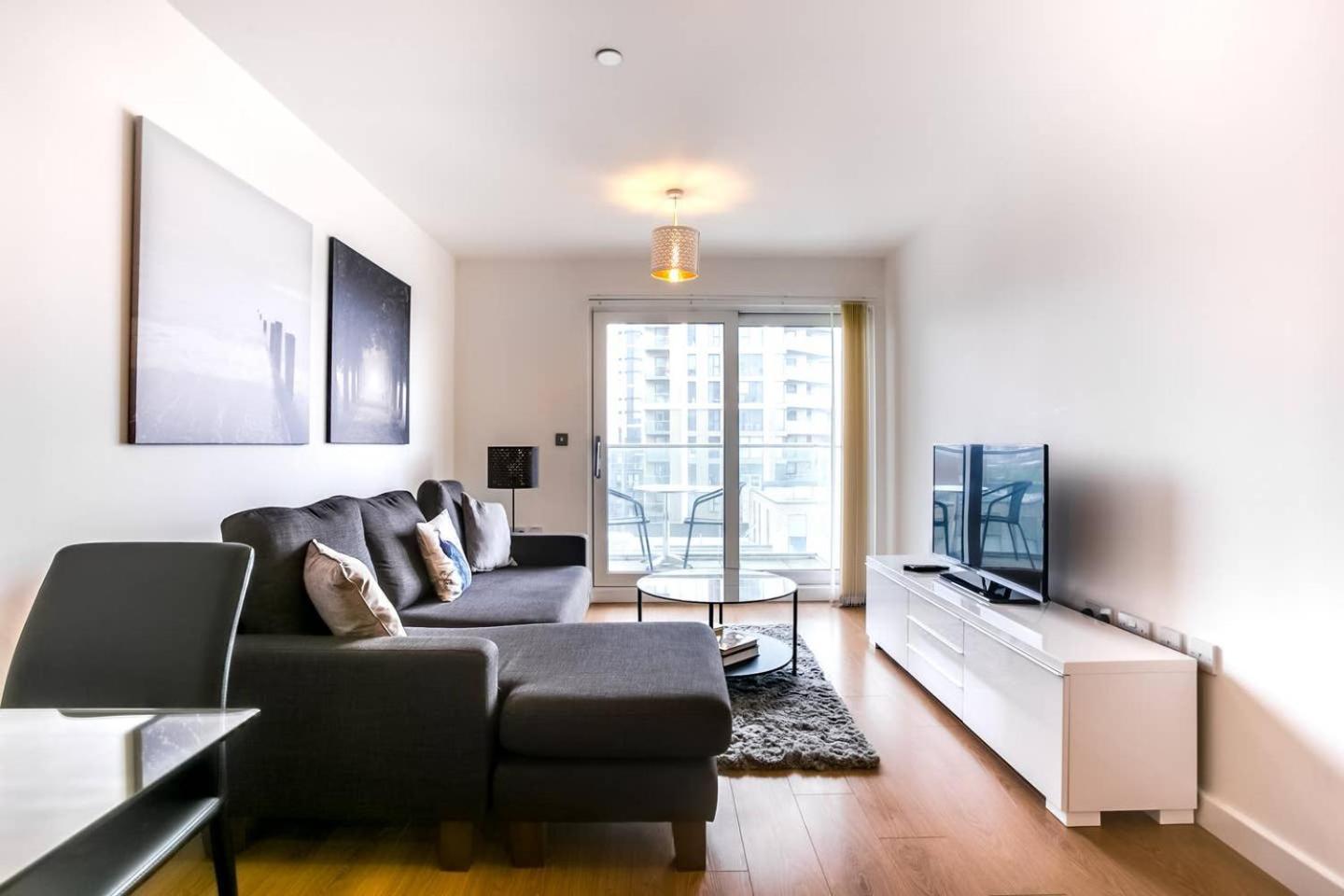 Guestready - Comfort By The Thames, W/ Balcony ลอนดอน ภายนอก รูปภาพ